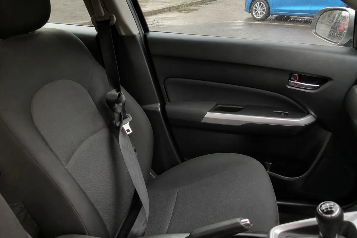 Seatbelt tie-off