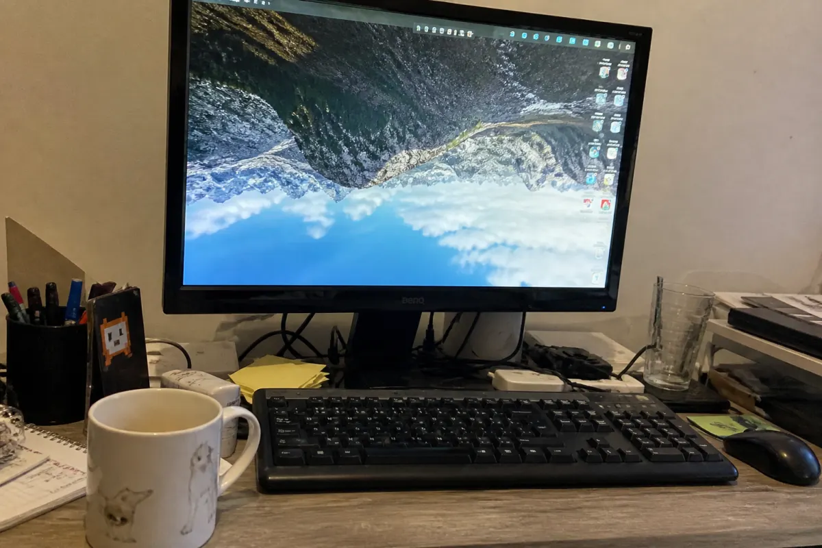 Upside-down screen