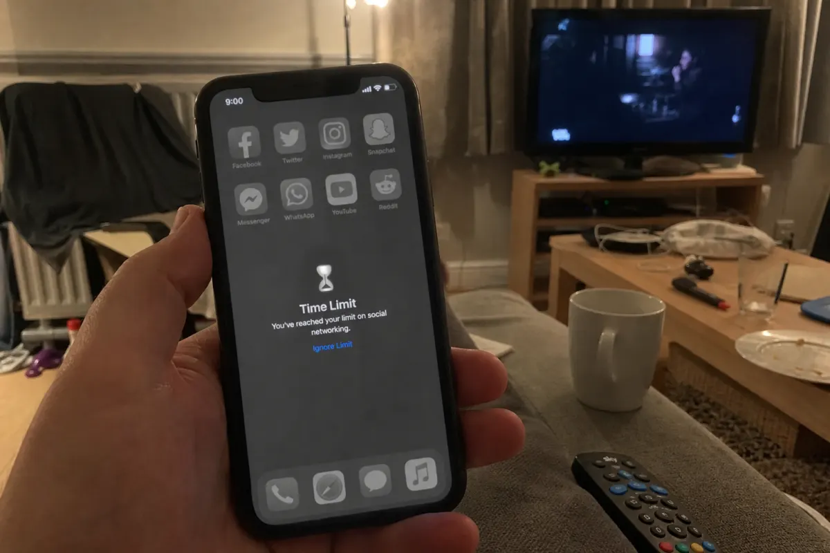 Screen-time bedtime